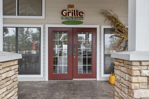Exterior - The Golf Lodge (Branson)