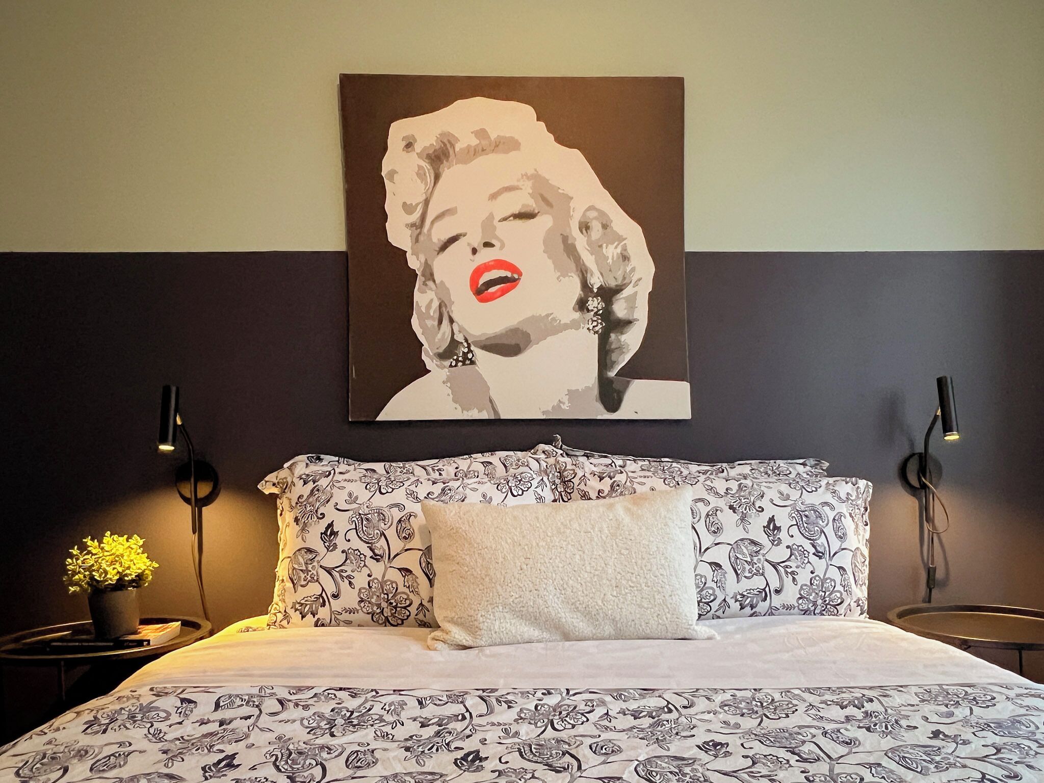 2 soveværelser, skrivebord, strygejern/strygebræt, weekendseng