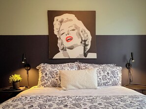 2 soveværelser, skrivebord, strygejern/strygebræt, weekendseng