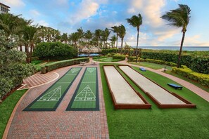 Property grounds - Oceanside - Guest Room - Marriott's Ocean Pointe - Full Resort Access (Palm Beach Shores)