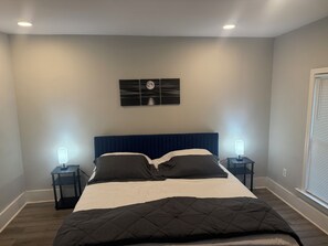 Room - Cozy, Comfortable and Beautiful Renovated House (Detroit)