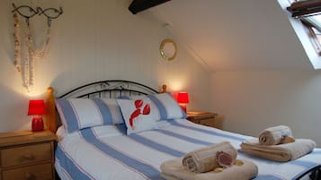 3 bedrooms, travel cot, Internet, bed sheets