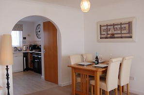 Dining - Ty Traeth Beach House (Tywyn)