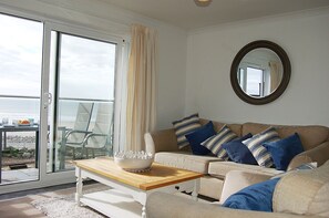 Living area - Ty Traeth Beach House (Tywyn)