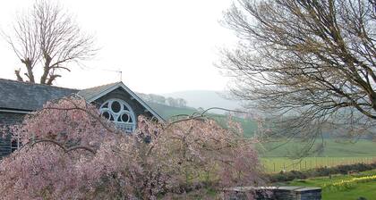 Bronhaul Cottage in Pennal