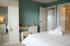 4 bedrooms, Internet, bed sheets