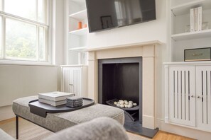 Fernseher, Stereoanlage