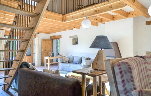 Belle maison de 9 chambres à Gigny