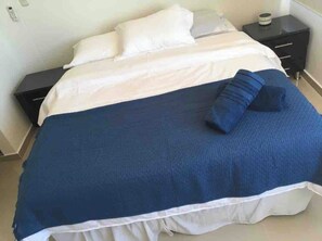 3 bedrooms, iron/ironing board, free WiFi