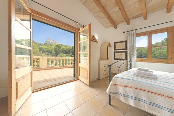 4 Schlafzimmer, Bügeleisen/Bügelbrett, Reisekinderbett, kostenloses WLAN