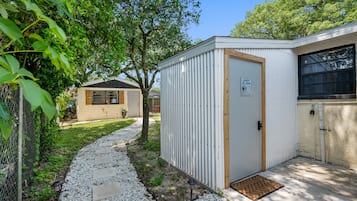 Enceinte de lâhĂ©bergement