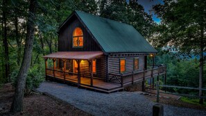 Exterior - Antlers Ridge - Panoramic Views | Pet Friendly | Hot Tub | Close to Town (Blue Ridge)