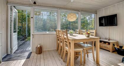 Lovely home in Hadsund with kitchen