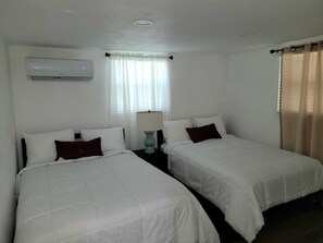 2 bedrooms, iron/ironing board, free WiFi