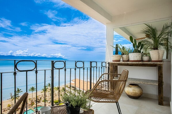 Property grounds - NEW 16th Floor Waterfront Oasis! (Puerto Vallarta)