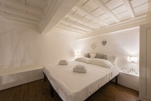 1 camera, ferro/asse da stiro, Wi-Fi, lenzuola