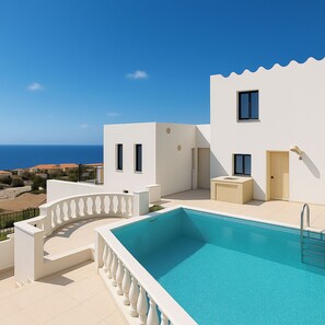 Pool - 3 Bedroom House - Sleeps 15 - Pool, Garden, Wifi (HERSONISOS)