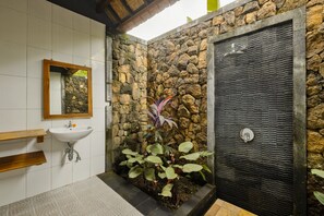 Bathroom - Gora House Bali (Ubud)