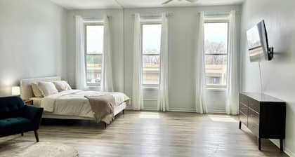 Urban Suites at Gather - Full Kitchen Studio