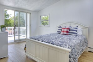 4 bedrooms, WiFi - Beach Cottage (Westerly)