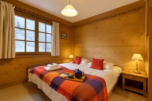 4 bedrooms, free WiFi, bed sheets - Chalets d'Henri 67, Argentière (Chamonix), France (Argentière (Chamonix))