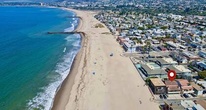 Beach House 85-Just One House from the Sand! Water Views + Dogs Welcome too!