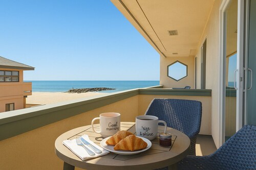 Beach House 85-Just One House from the Sand!