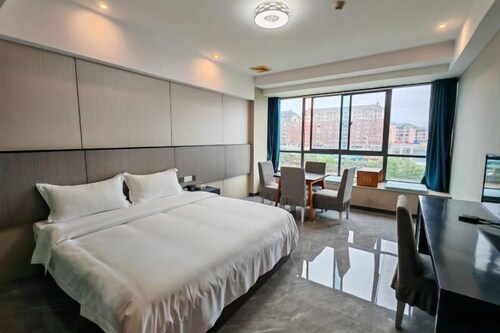 Jinglong International Hotel