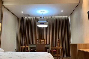 Room - Hongdu Hotel (Sui County)