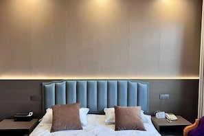 Room - Hongdu Hotel (Sui County)