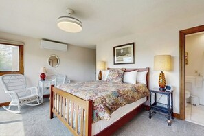 3 bedrooms, iron/ironing board, Internet, bed sheets
