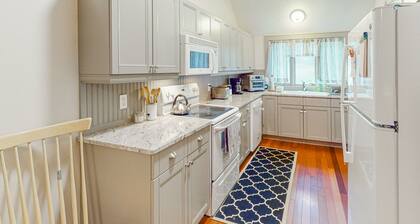 Mountaintop condo with valley views - Quechee Ski Area - Quechee Club access