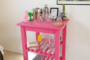 Interior - Quaint, Charming, Great Value @ The Beach, 2 Blocks to Sand, BBQ, Pets, Patio in Newport (Newport Beach)