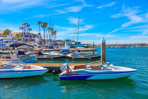 Quaint, Charming, Great Value @ The Beach, 2 Blocks to Sand, BBQ, Pets, Patio in Newport