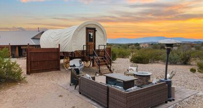 Rustic Wagon Getaway | Hot Tub/Stargazing/Views