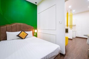 Minibar, bureau, Wi-Fi gratuit, draps fournis