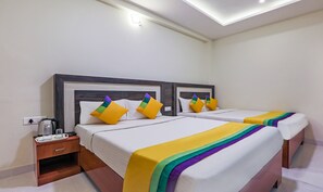 Premium Room | Desk, iron/ironing board