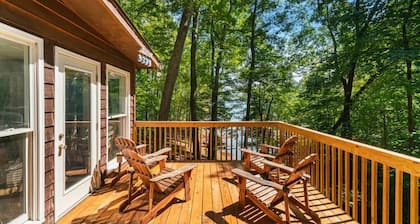 Waterfront 2 bedroom cabin with indoor fireplace and private dock