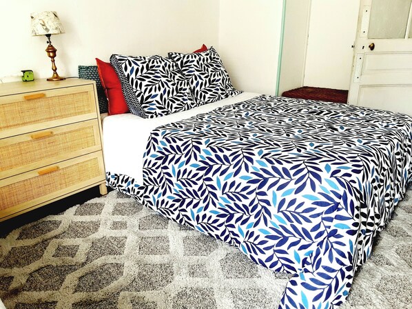 3 bedrooms, iron/ironing board, travel cot, free WiFi