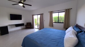 Villa (Multiple Bedrooms) | 7 bedrooms, Egyptian cotton sheets, premium bedding, in-room safe - Spacious & Private 7 Bedroom - Bachelor's Welcome (Sosúa)