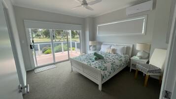4 bedrooms, WiFi, bed sheets