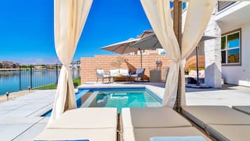 Piscine extérieure, piscine chauffée