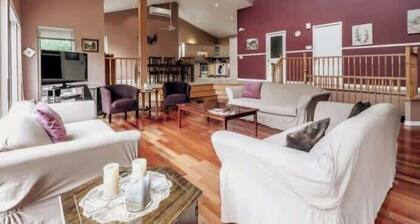 Cottage on Lac Blanc - Laurentians