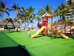 Children’s area - Suite in Hotel + Beach + Pool | Suite 04 (Nuevo Vallarta)