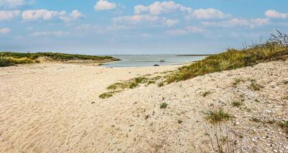 Villa in Zeeland with Jacuzzi and Sauna