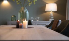 Dining - Villa in Zeeland with Jacuzzi and Sauna (Colijnsplaat)