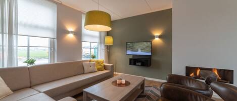 Una Smart TV, un reproductor de DVD