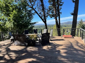 Outdoor dining - Close to Minto Brown Park and Downtown Salem (Salem)