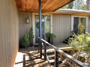 Exterior detail - Close to Minto Brown Park and Downtown Salem (Salem)