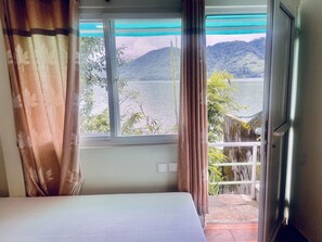 7 bedrooms, desk, free WiFi, bed sheets